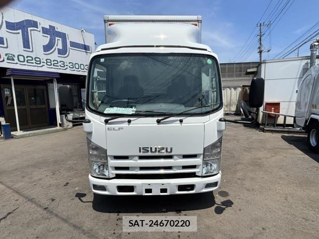 Isuzu ELF TRUCK 2012-11 7723028-1