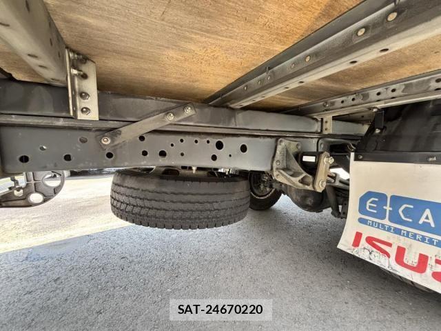Isuzu ELF TRUCK 2012-11 7723028-22