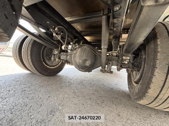 Isuzu ELF TRUCK 2012-11 7723028-23