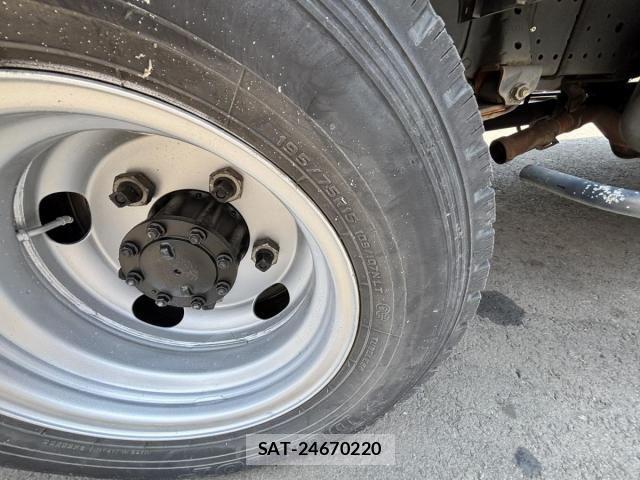 Isuzu ELF TRUCK 2012-11 7723028-24