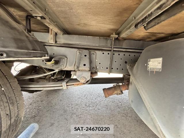 Isuzu ELF TRUCK 2012-11 7723028-26