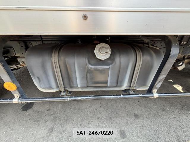 Isuzu ELF TRUCK 2012-11 7723028-27
