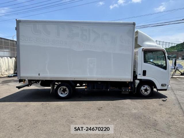 Isuzu ELF TRUCK 2012-11 7723028-3