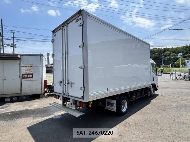 Isuzu ELF TRUCK 2012-11 7723028-4
