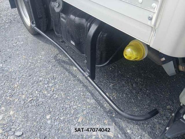 Isuzu ELF TRUCK 2016-03 7723036-21