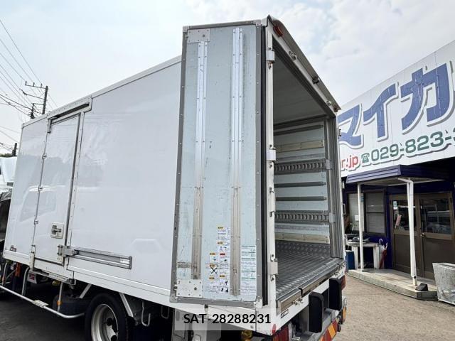 Isuzu ELF TRUCK 2015-04 7722973-13