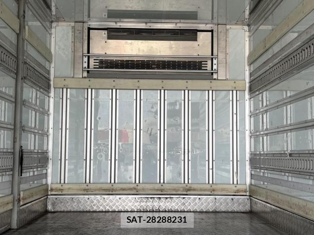 Isuzu ELF TRUCK 2015-04 7722973-20