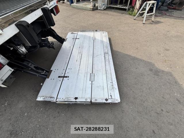 Isuzu ELF TRUCK 2015-04 7722973-22