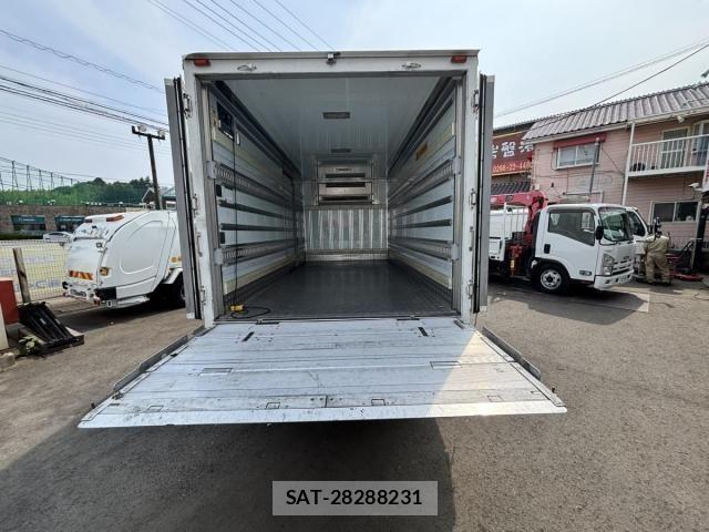 Isuzu ELF TRUCK 2015-04 7722973-23