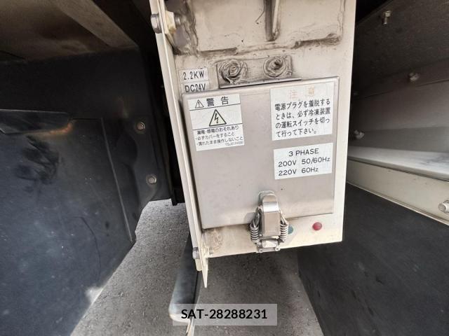 Isuzu ELF TRUCK 2015-04 7722973-25