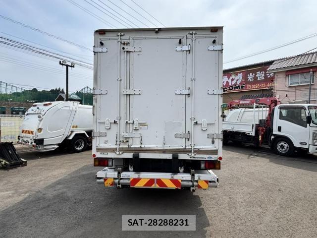 Isuzu ELF TRUCK 2015-04 7722973-4