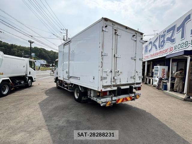 Isuzu ELF TRUCK 2015-04 7722973-5
