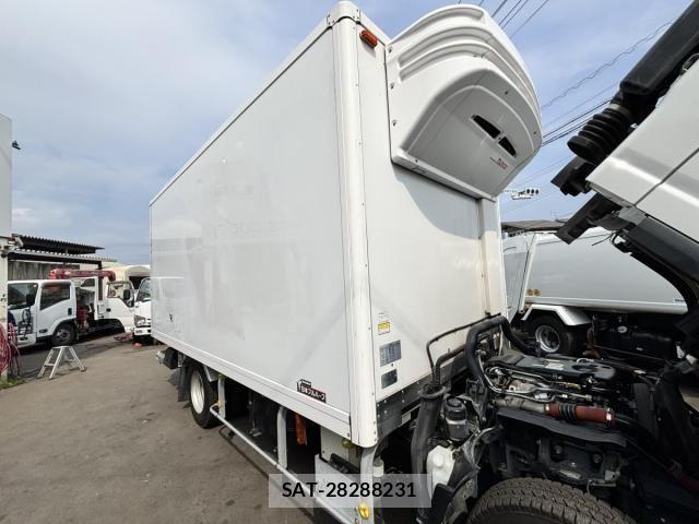 Isuzu ELF TRUCK 2015-04 7722973-8