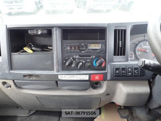 Isuzu ELF TRUCK 2015-04 7723032-14