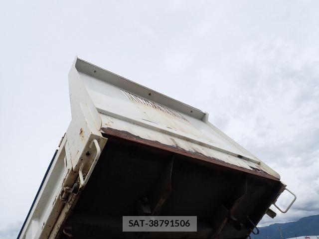 Isuzu ELF TRUCK 2015-04 7723032-15