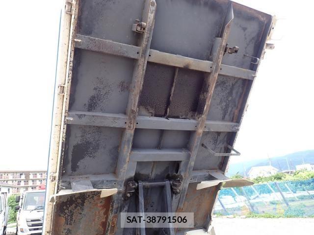 Isuzu ELF TRUCK 2015-04 7723032-16
