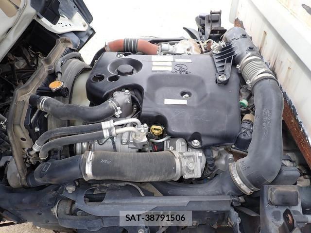 Isuzu ELF TRUCK 2015-04 7723032-22