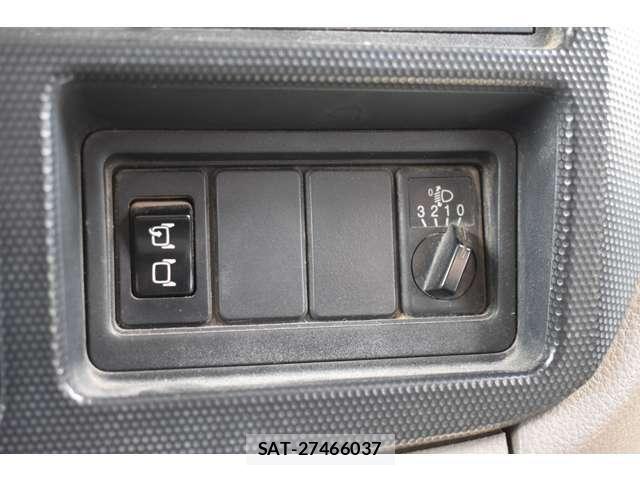 Isuzu ELF TRUCK 2009-05 7723037-12