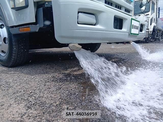 Isuzu ELF TRUCK 2010-06 7723021-11