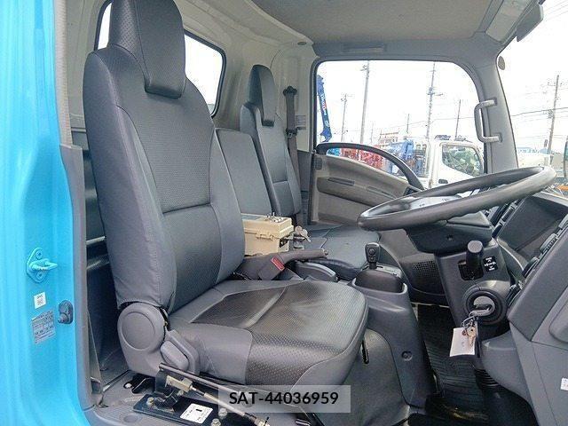 Isuzu ELF TRUCK 2010-06 7723021-13