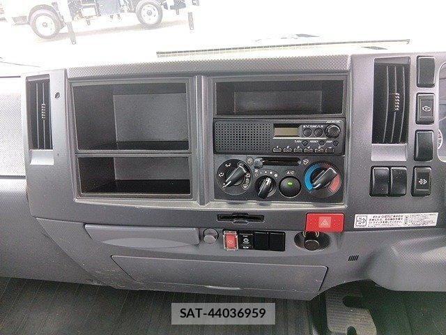 Isuzu ELF TRUCK 2010-06 7723021-15
