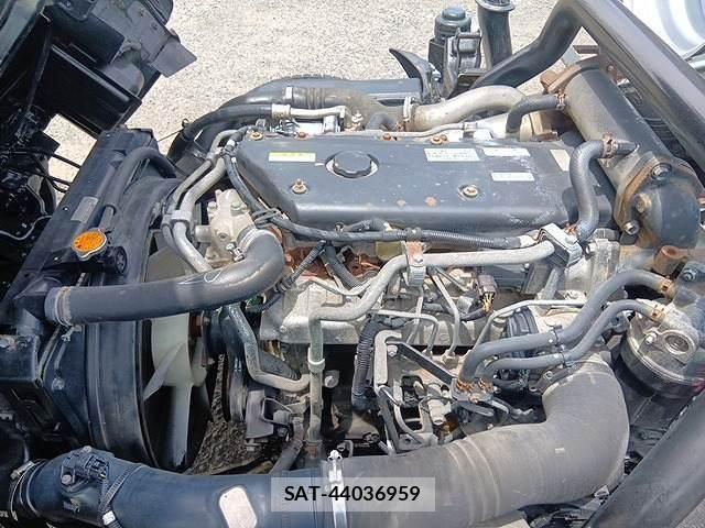 Isuzu ELF TRUCK 2010-06 7723021-17