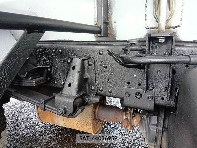 Isuzu ELF TRUCK 2010-06 7723021-19