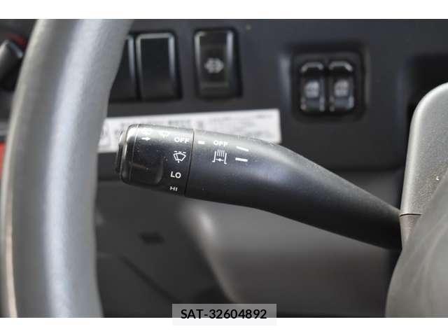 Isuzu ELF TRUCK 2011-11 7784580-17