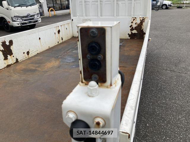 Isuzu ELF TRUCK 2019-07 7784608-12