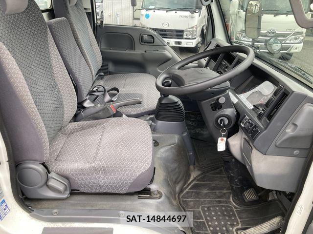 Isuzu ELF TRUCK 2019-07 7784608-4