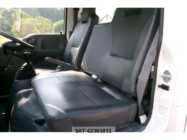 Isuzu ELF TRUCK 2018-04 7784629-17