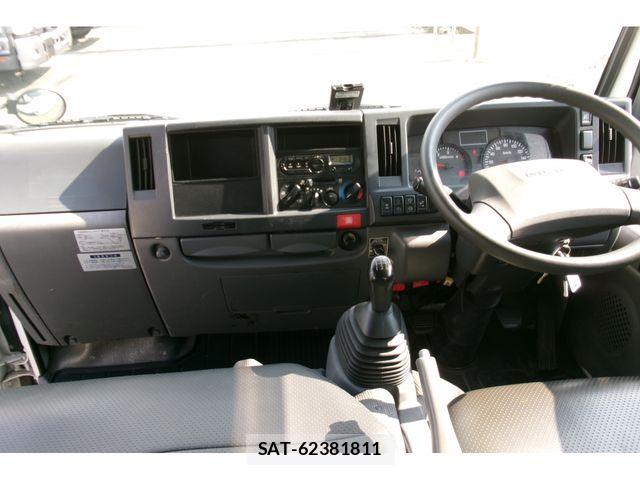 Isuzu ELF TRUCK 2018-04 7784629-20