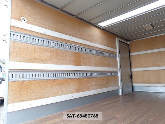 Isuzu ELF TRUCK 2017-02 7784601-9