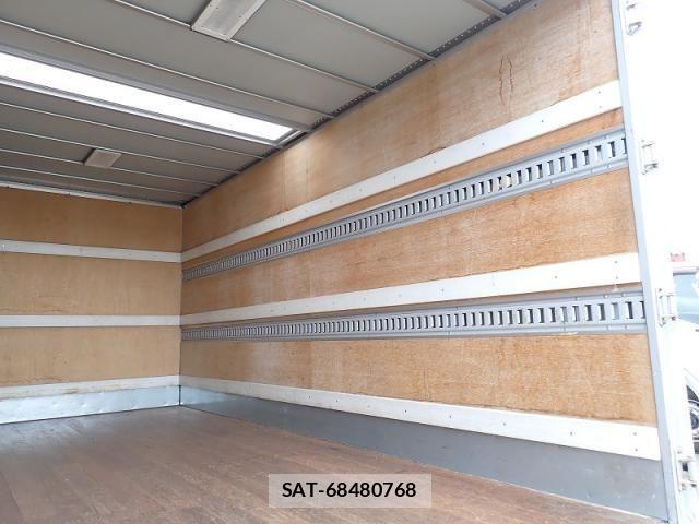Isuzu ELF TRUCK 2017-02 7784601-10