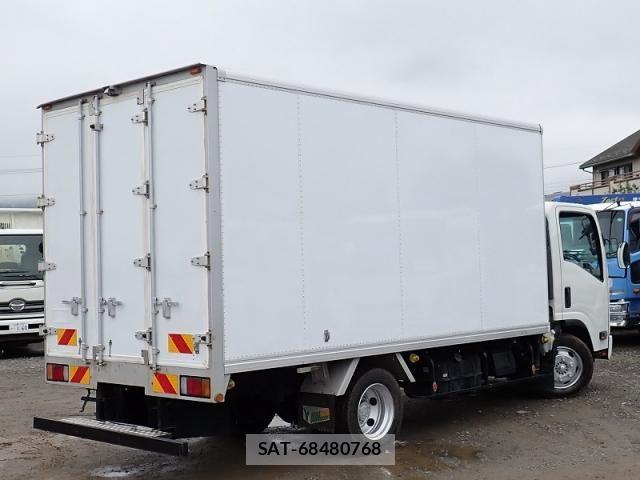 Isuzu ELF TRUCK 2017-02 7784601-2