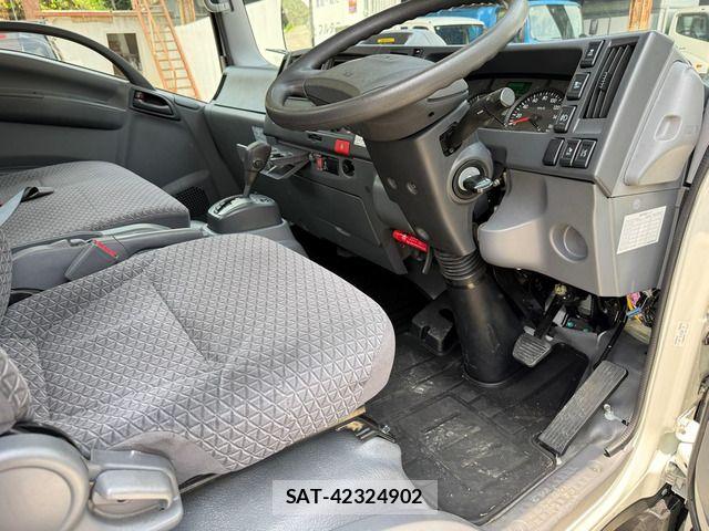 Isuzu ELF TRUCK 2021-03 7784628-5