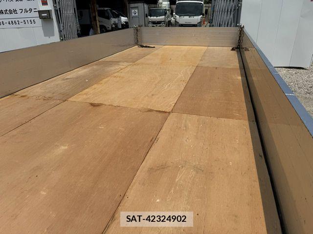 Isuzu ELF TRUCK 2021-03 7784628-8