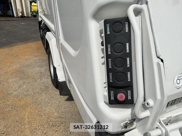 Isuzu ELF TRUCK 2010-03 7784590-10