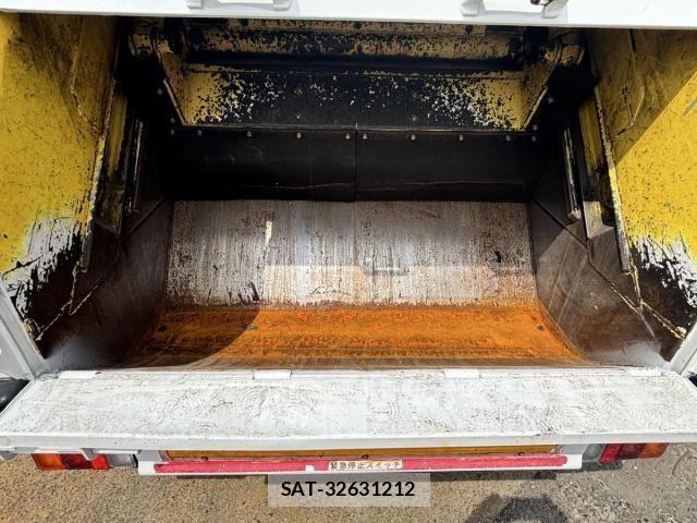 Isuzu ELF TRUCK 2010-03 7784590-13