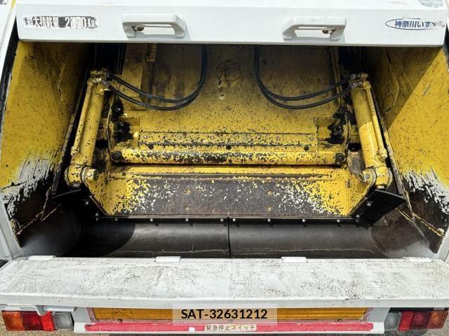 Isuzu ELF TRUCK 2010-03 7784590-16