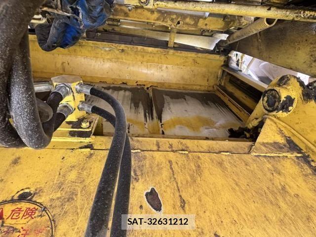Isuzu ELF TRUCK 2010-03 7784590-18