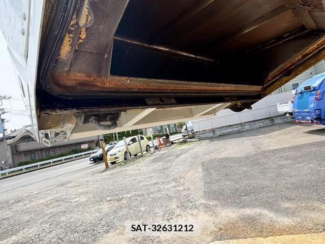 Isuzu ELF TRUCK 2010-03 7784590-19