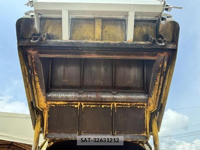 Isuzu ELF TRUCK 2010-03 7784590-23