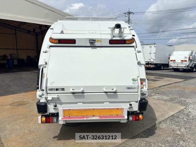 Isuzu ELF TRUCK 2010-03 7784590-5