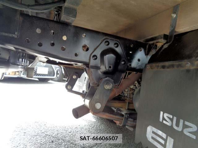 Isuzu ELF TRUCK 2018-07 7784607-19