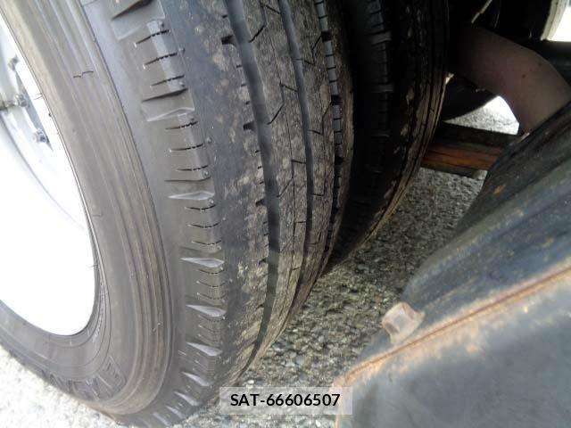 Isuzu ELF TRUCK 2018-07 7784607-21