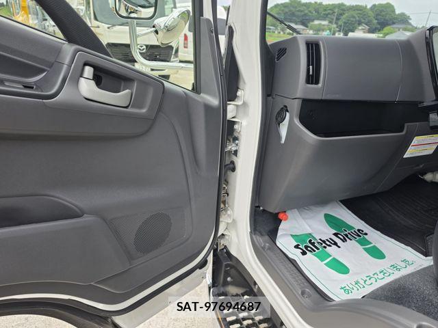 Isuzu ELF TRUCK 2025-07 7784648-28
