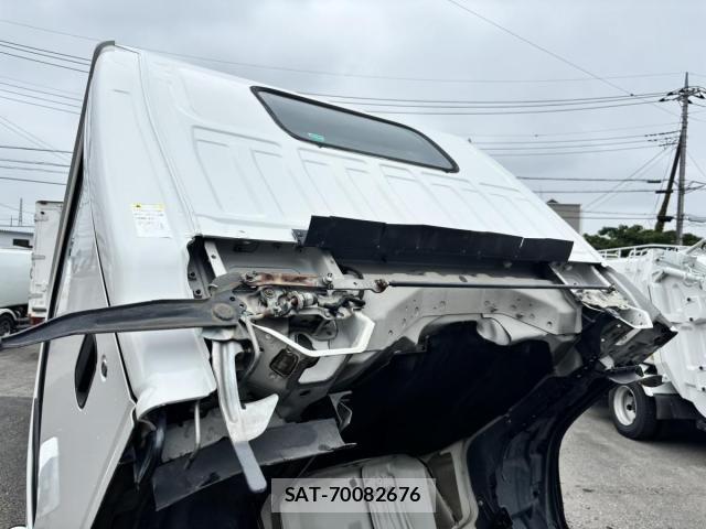 Isuzu ELF TRUCK 2013-07 7784582-14