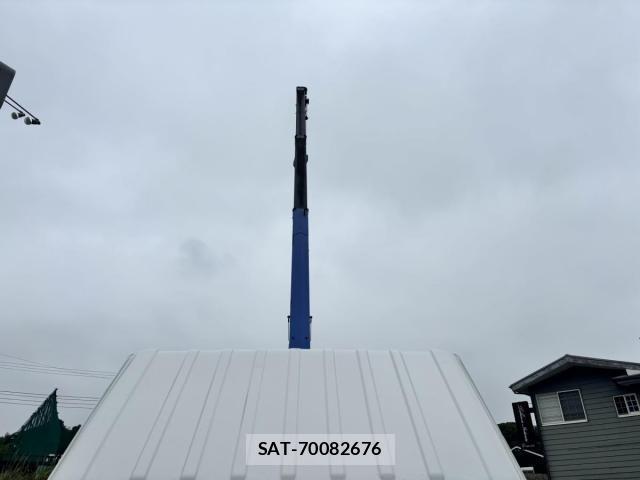 Isuzu ELF TRUCK 2013-07 7784582-22
