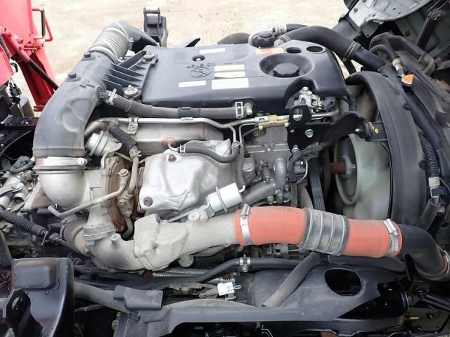 Isuzu ELF TRUCK 2015-06 7864668-21